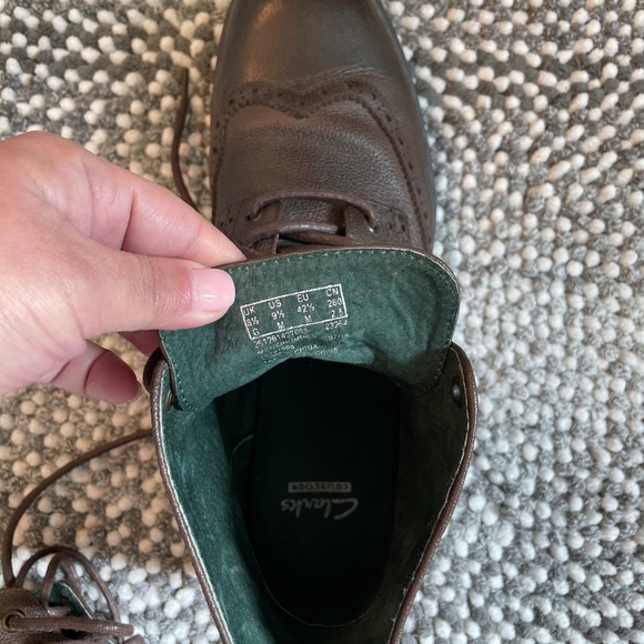 Beautiful new Clark’s Men’s boots size 9.5. - Picture 2 of 5